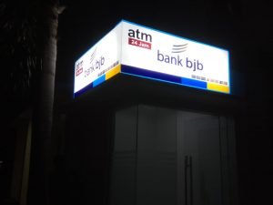 neon box bandung